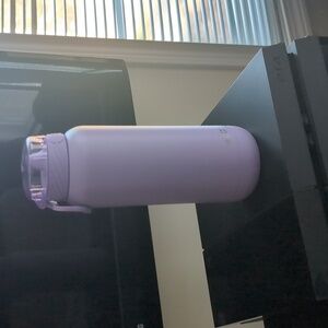 Ello - Lavender Powder Coat Insulated 32oz Water Bottle (New, No Tags)